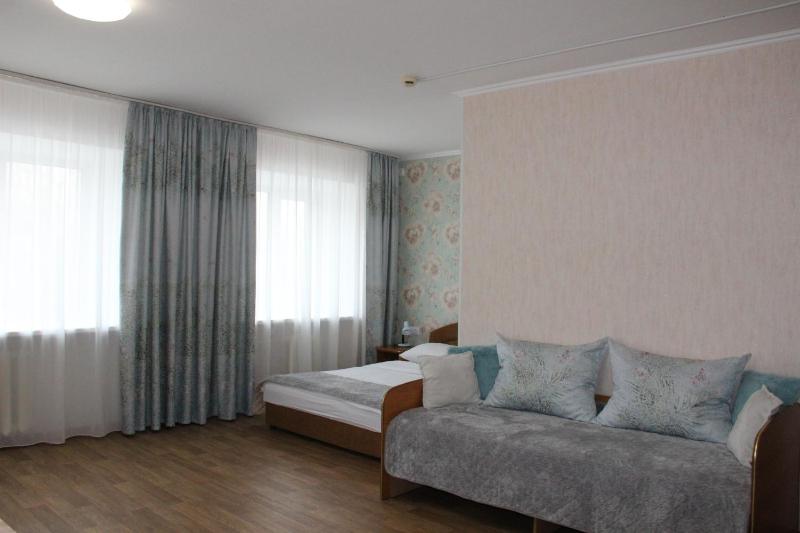 Large Single Room image 2
