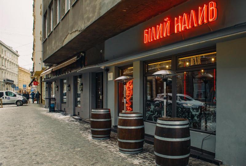 Mini Hotel Barvy Lvova on Hnatyuka St. - image 7