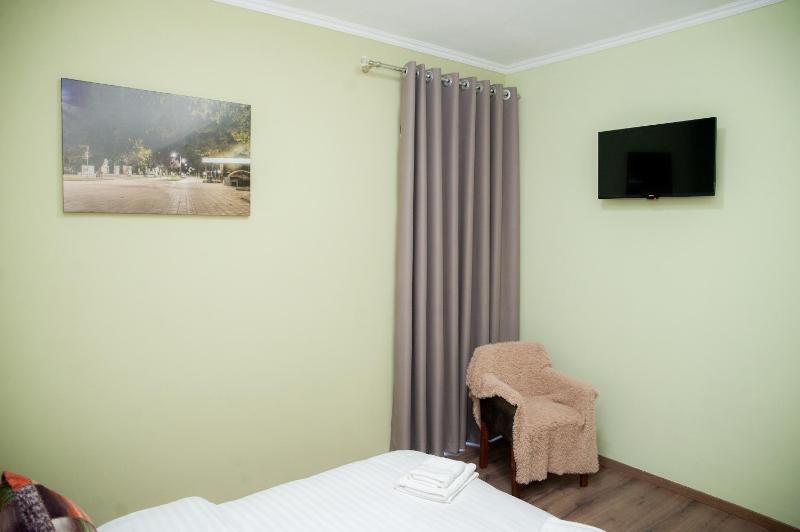 Deluxe Double Room with Balcony image 1