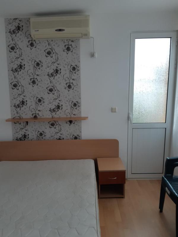 Double Room with Balcony image 2