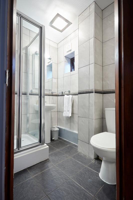 Single Room image 4