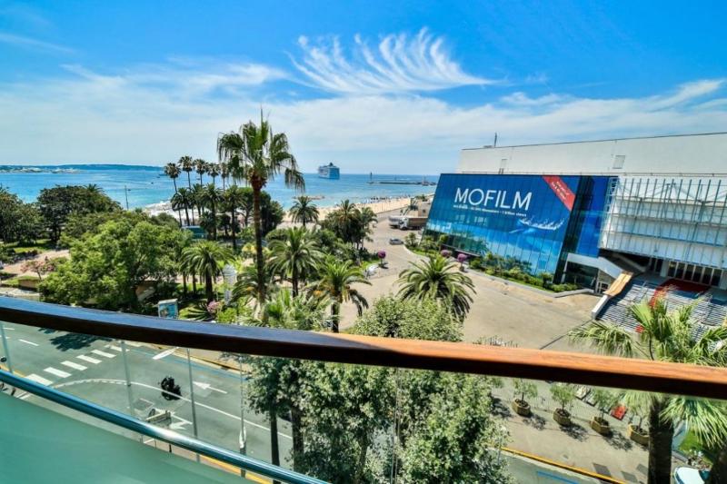 7 Croisette Images