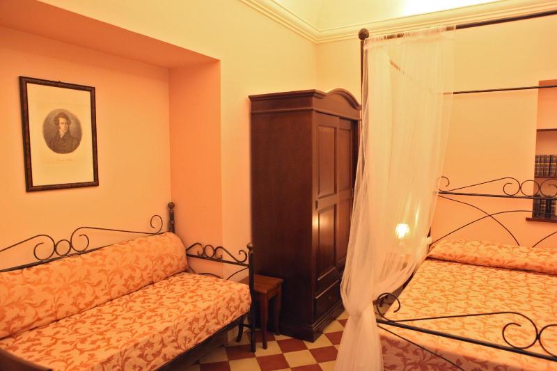 Double or Twin Room image 3
