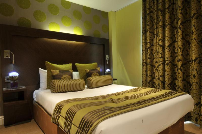 Double Room image 2