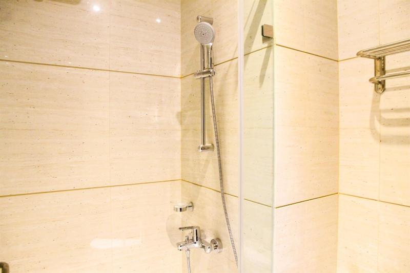 Simply Studio Room Brooklyn Alam Sutera Apartment By Travelio - image 2