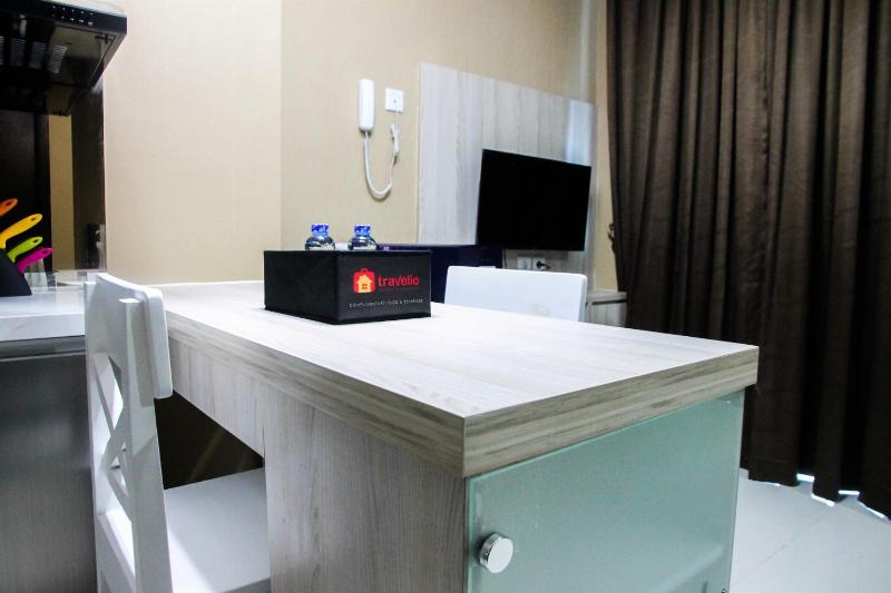 Simply Studio Room Brooklyn Alam Sutera Apartment By Travelio - image 8