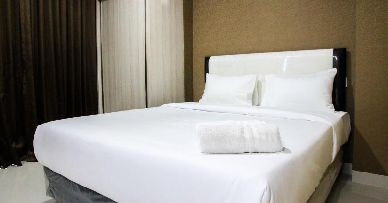 Simply Studio Room Brooklyn Alam Sutera Apartment By Travelio - image 1