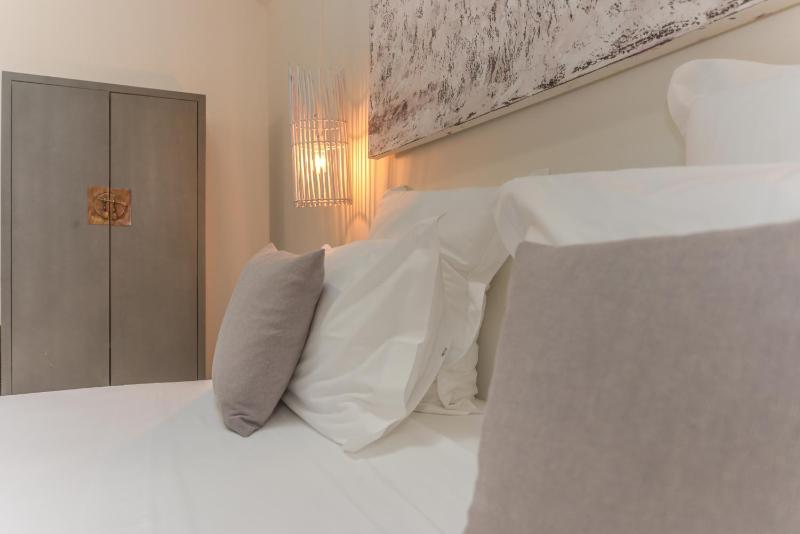 Economy Double Room image 4