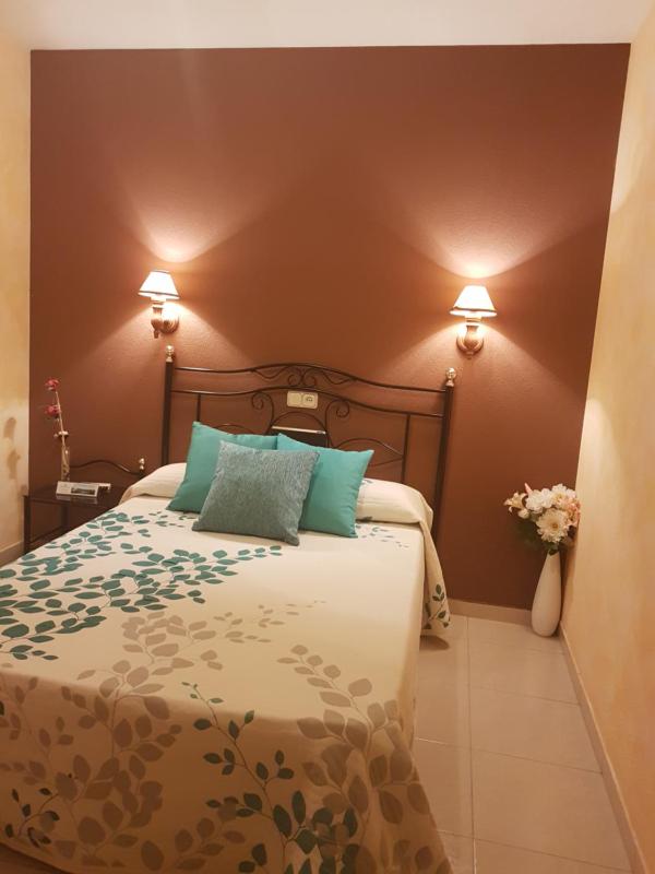 Standard Double or Twin Room image 3