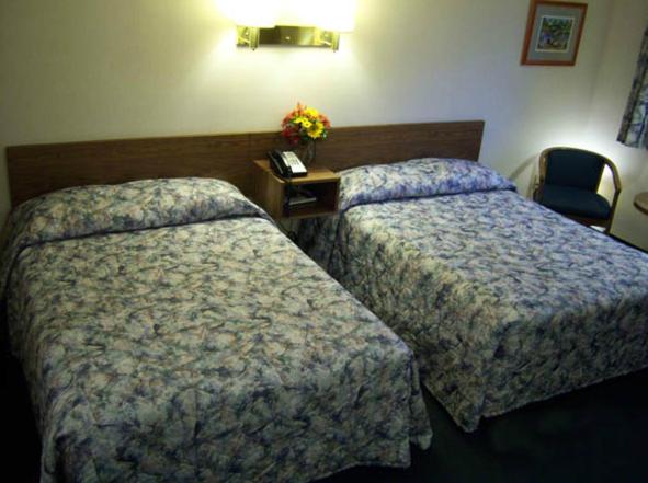 Double Room with Two Double Beds image 4