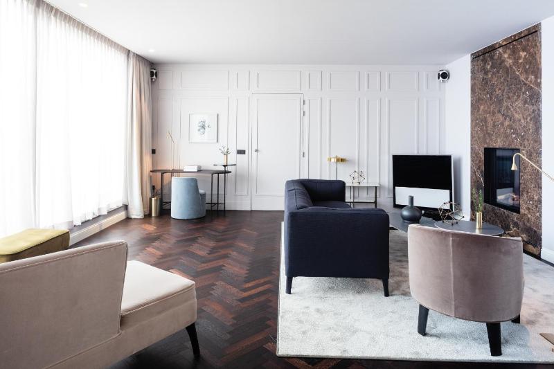 Presidential  Penthouse Suite image 2