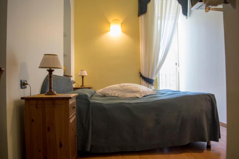 Double Room image 1