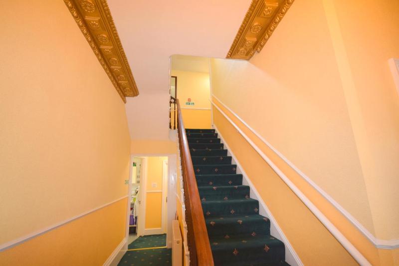 Tor Dean Guest House - image 28