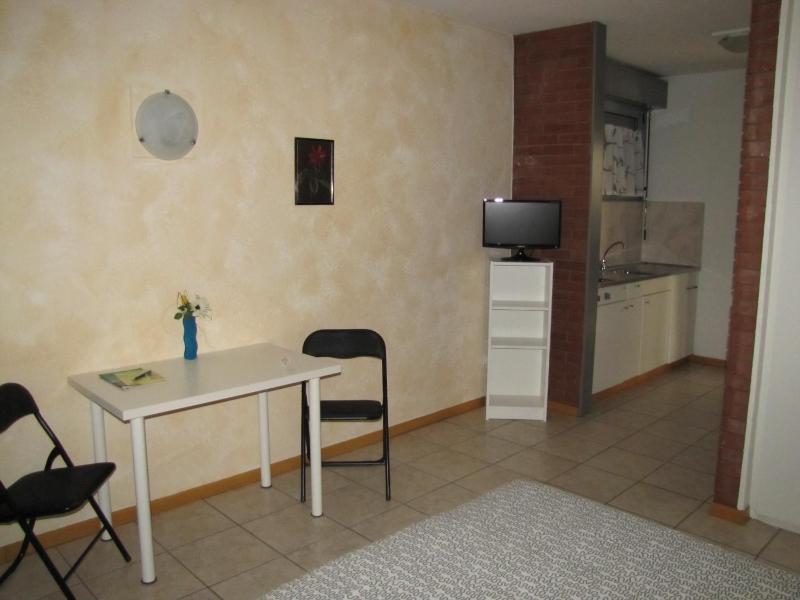 Studio (1 Adult) image 3