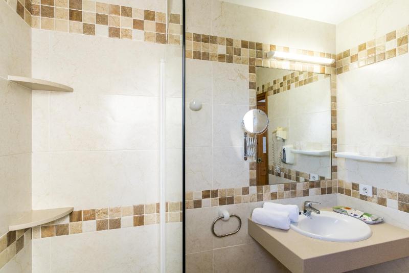 Apartamentos Sol Ponent - image 18