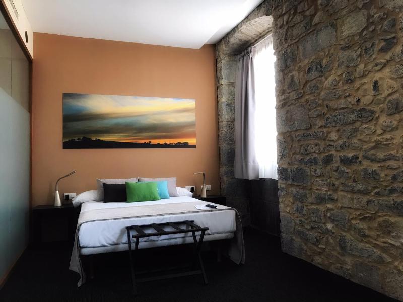 Standard Double or Twin Room image 2