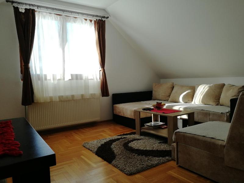 Deluxe Apartment image 2