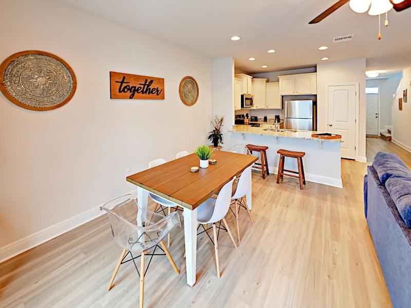 Three-Bedroom Townhouse image 2