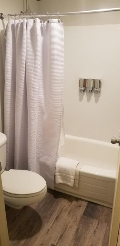Budget Double Room image 2