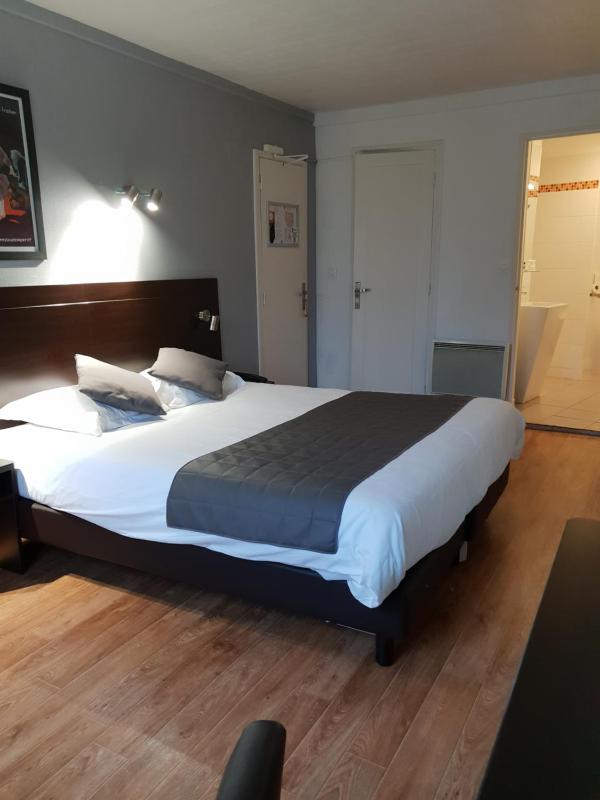 Superior Double Room image 3
