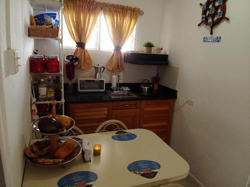Hostel Room Aruba - image 12