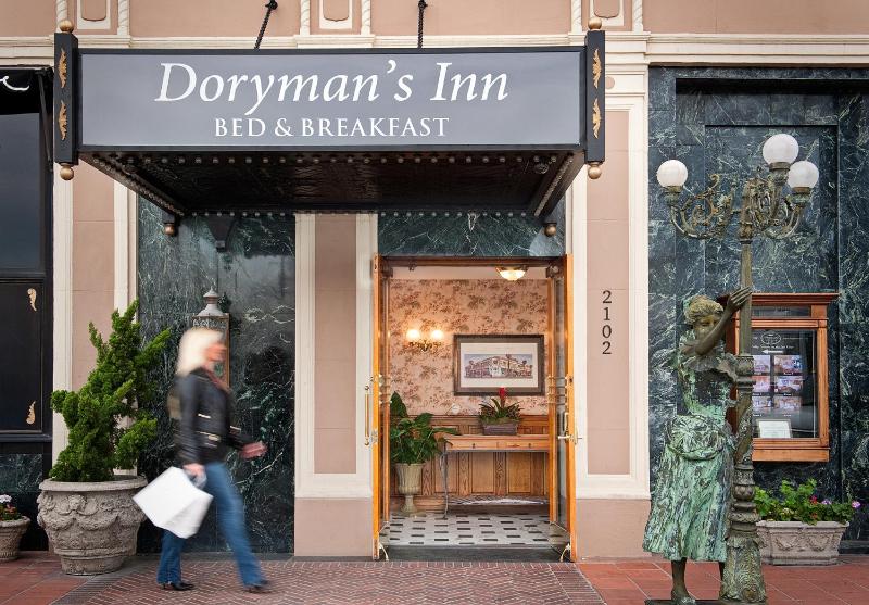 Doryman's Oceanfront Inn - image 11