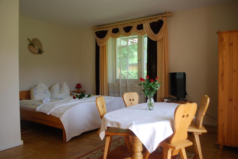 Family Room image 1