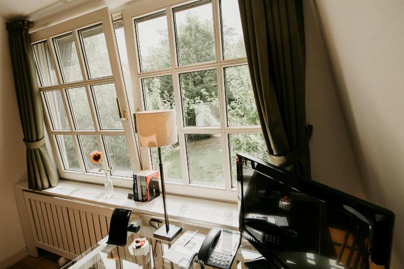 Comfort Double Room with Garden View image 3