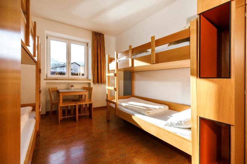 Quadruple Room with Shared Bathroom image 1