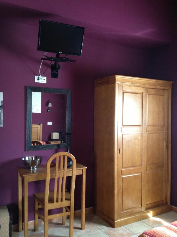 Double or Twin Room image 3