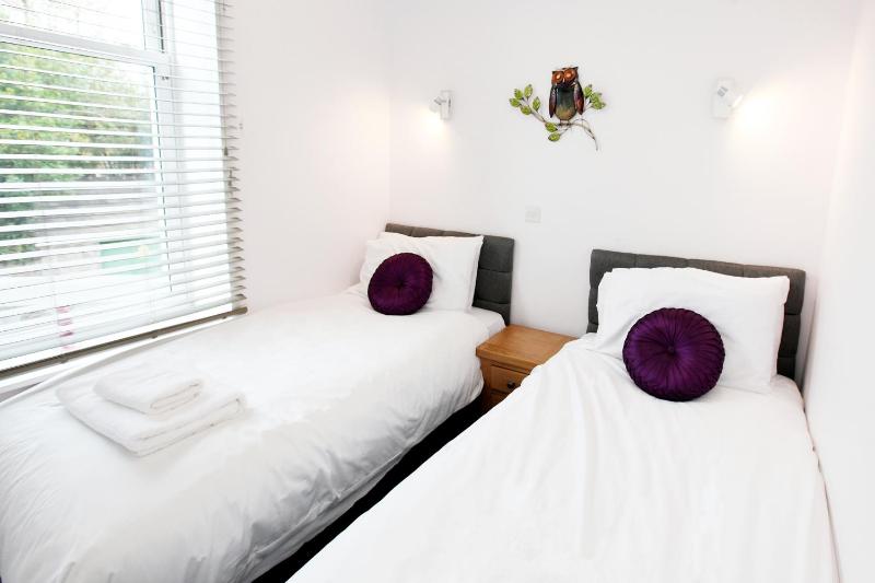 Austens Apartments - image 8
