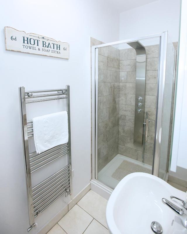 Austens Apartments - image 44