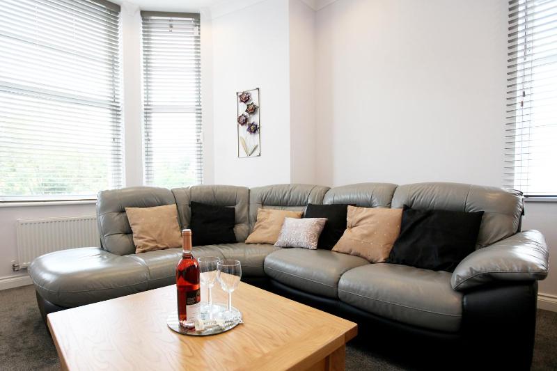 Apartment 6 with Parking image 1