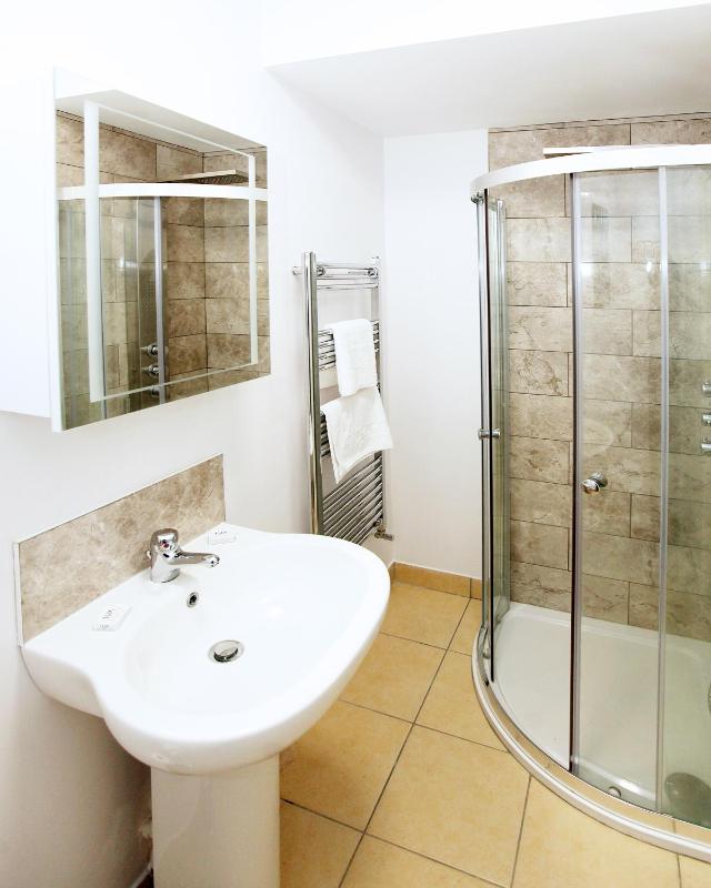 Austens Apartments - image 33