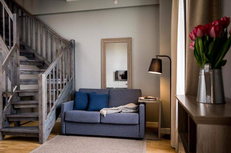 One-Bedroom Apartment image 4