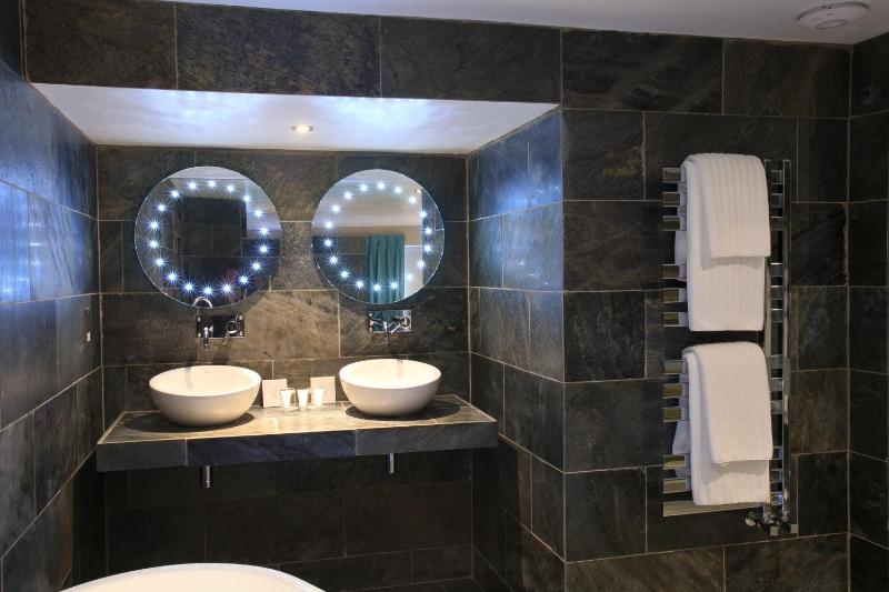 Suite with King Bed image 3