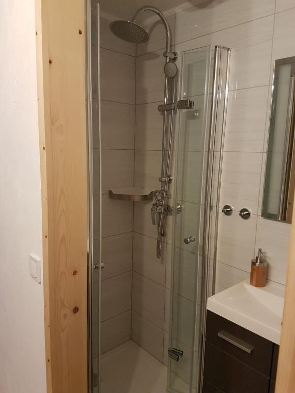 Single Room image 4