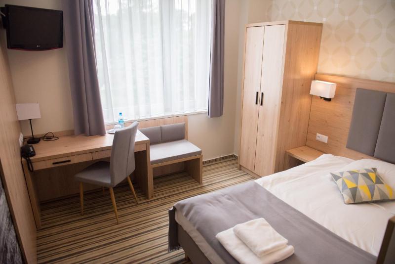 Single Room image 4