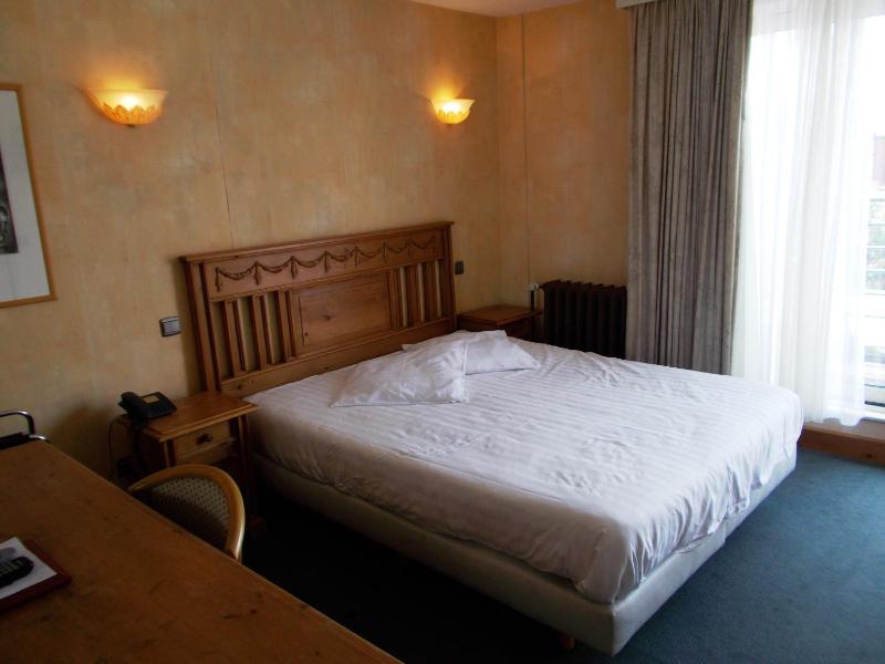 Double Room with Private Bath image 2
