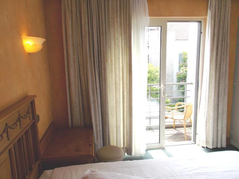 Double Room with Private Bath image 3