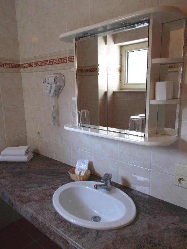 Double Room with Private Bath image 2