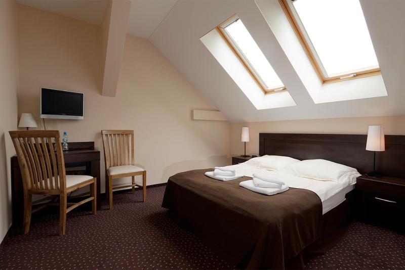 Standard Double Room image 3