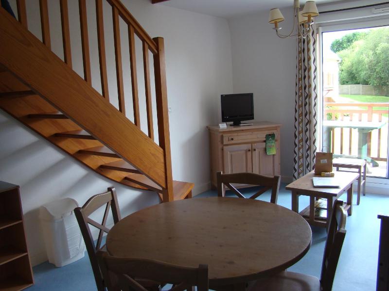 Two-Bedroom Apartment (6 Adults) - Split Level image 2