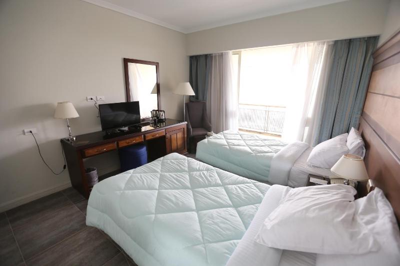 Standard Room with Nile View image 4