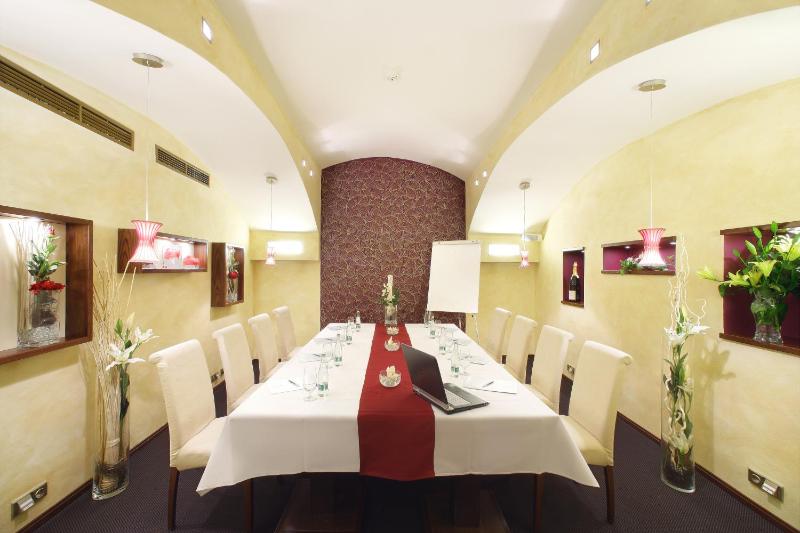Adria Hotel Prague - image 12