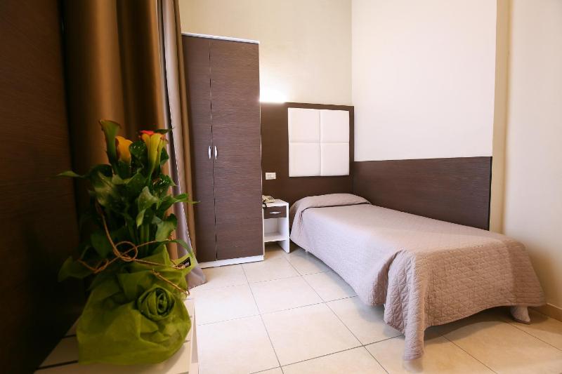 Hotel Bergamo - image 30