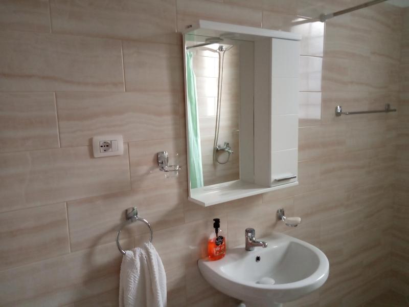 Guest House Baba Lluka - image 3
