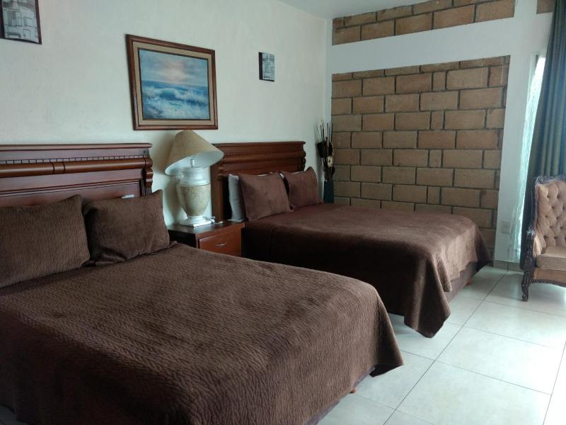 Double Room image 2