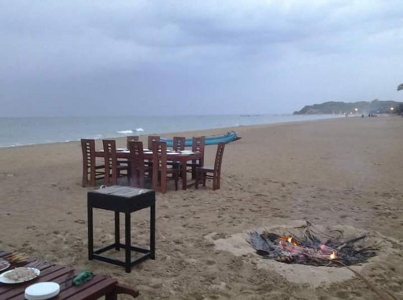 Villa Nilaveli Beachfront - image 16