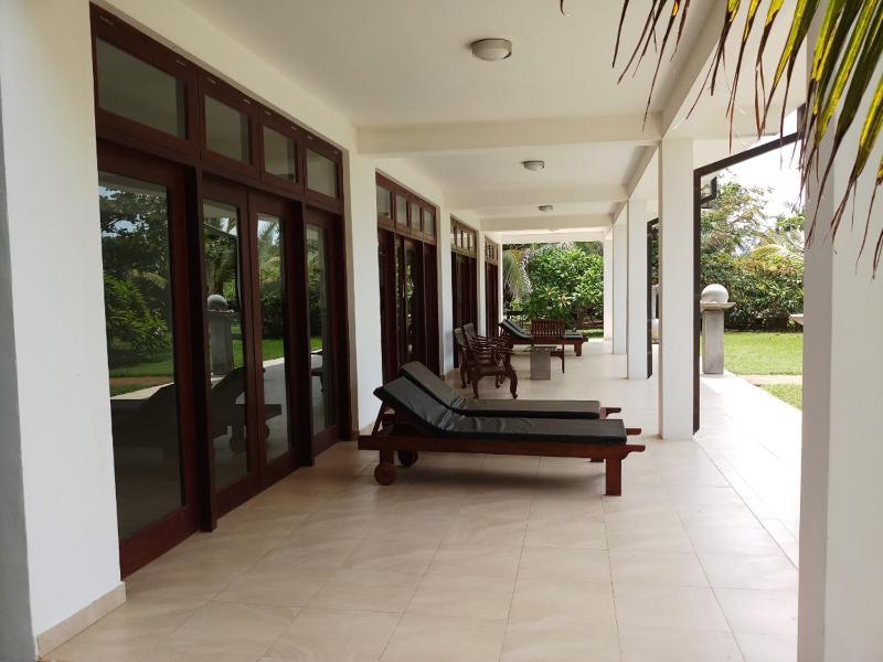Villa Nilaveli Beachfront - image 5